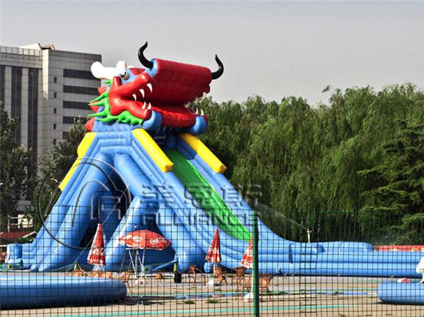充氣水上樂園設備