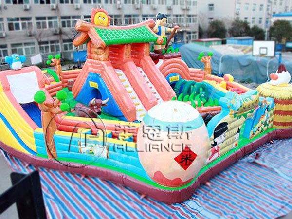 兒童充氣城堡