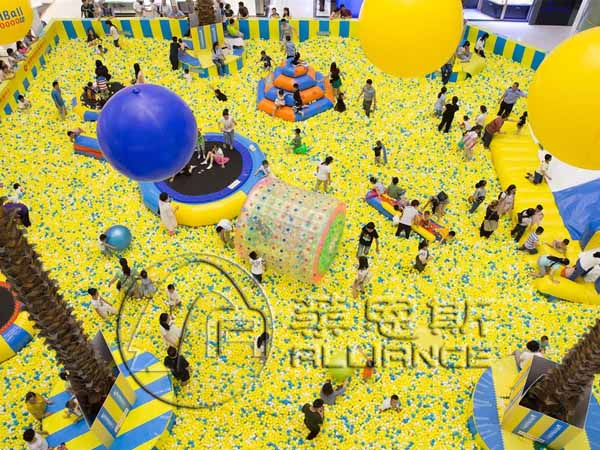 室內海洋球樂園
