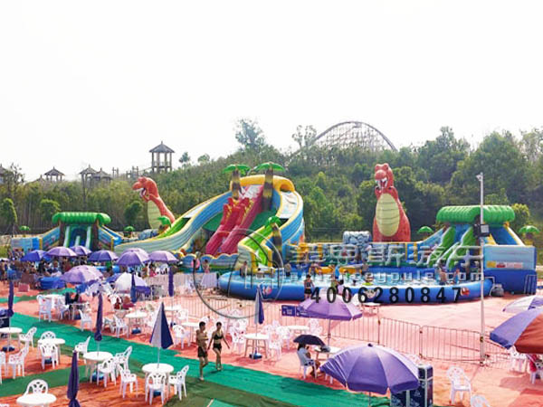 移動水上樂園
