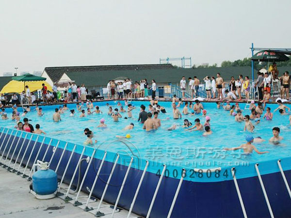 移動(dòng)水上樂園